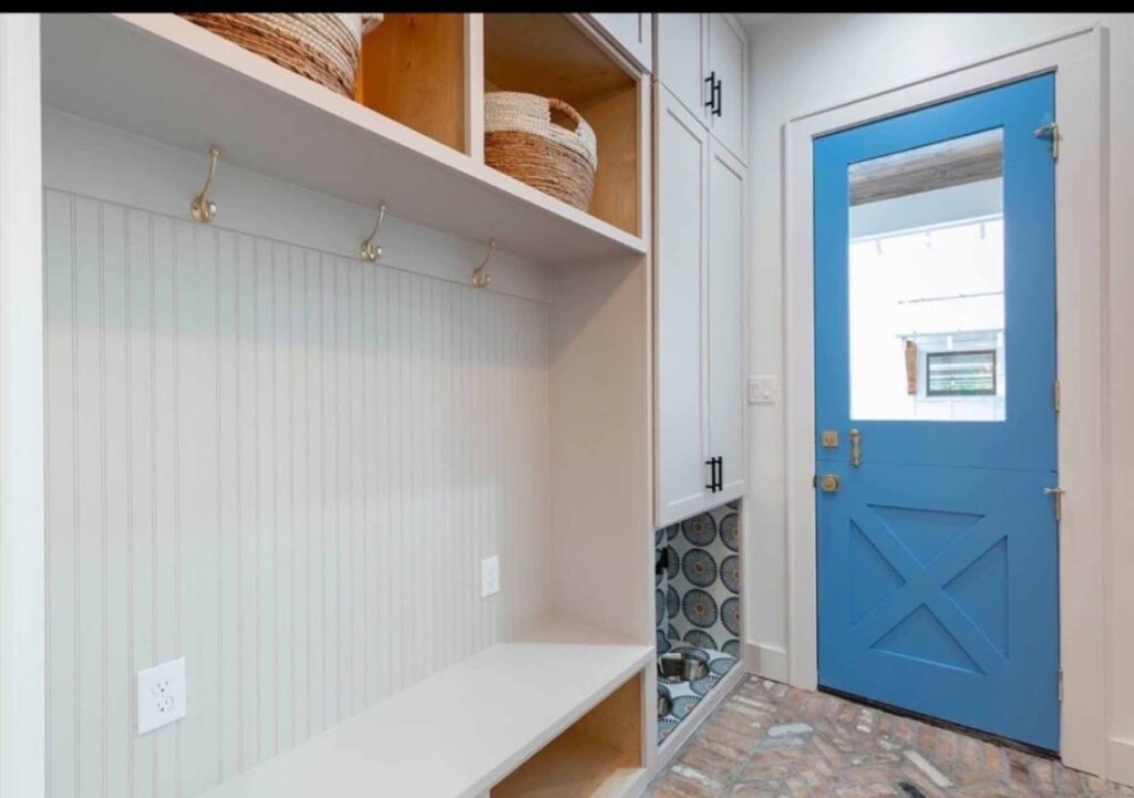 mudroom finished